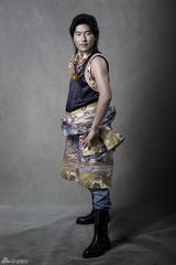 组图：藏歌会20强诞生 男选手洋溢青春活力