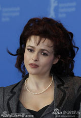高清组图：《吐司》发布会 女星海伦娜干练助阵