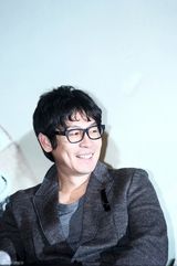 高清组图：韩国电影《巨塔》首映群星云集