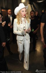 组图：麦克默获奖 与麦当娜等合作激情献唱