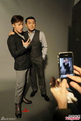 组图：众星拍海报齐撑雷颂德演唱会