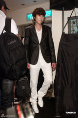 高清组图：SJ-M八缺一现身台湾 引发歌迷混乱