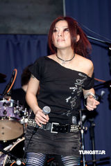 幻灯图：林晓培发专辑劲装亮相 劲歌热舞激情四射