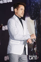 组图：小罗伯特·唐尼出席《钢铁侠3》记者会