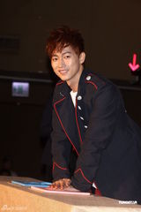 组图：张佑赫台北亲民秀舞蹈 想找90后嫩女友