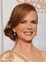 高清组图：妮可-基德曼金色长裙彰显高贵气质