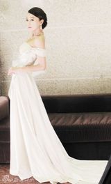 组图：美女明星T台秀  陈紫函帅气造型亮相  