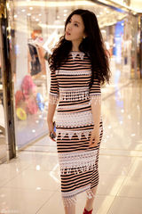 高清组图：徐立街拍LOOK 波西米亚风长裙搭红鞋