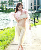 高清组图：杉原杏璃写真 化身出水芙蓉身材劲爆