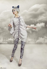 组图：江易珈化身“猫耳精灵” 优雅独舞显野性美