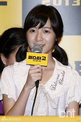 组图：《大明猩》韩国试映 成东日徐娇热聊