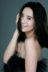 组图：小宋佳写真清爽可人 炎炎夏日大掀自然风