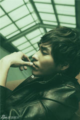 组图：博纳小生男色当道 台湾型男蓝正龙写真曝光