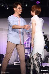 组图：杨丞琳变身陶喆粉丝 狠拒潘玮柏梦中情