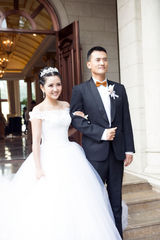 组图：何洁赫子铭北京完婚 西式婚礼浪漫唯美