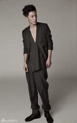 组图：乔任梁写真时尚宠儿雅痞范儿