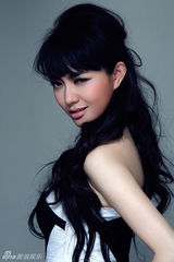 组图：居文沛写真黑白颠覆 青春靓丽魅影诱惑