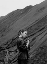 高清组图：黄奕拍摄冷艳时尚大片(组图)