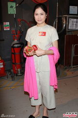 组图：马浚伟回TVB拍剧 与杨怡合演一对