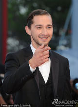 组图：罗伯特雷德福白衣潇洒 希亚-拉博夫黑装帅气