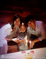 组图：王学圻孙子萌照曝光小家伙调皮可爱