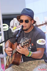 组图：张震岳不排除闪婚 本名海雅谷慕成专辑名