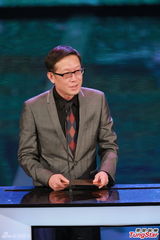 组图：梁咏琪刘伟强为陈静颁发最佳女配角奖