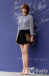 组图：韩星申贤俊大婚 张东健玄彬等大牌齐聚