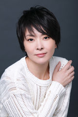 组图：刘威葳黑白调写真 简约中体现V式恬淡