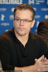 组图：《古迹卫士》克鲁尼与马特达蒙搭肩搞怪