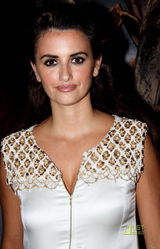 克鲁兹麦当娜聚首导演阿尔莫多瓦荣誉晚宴(图)