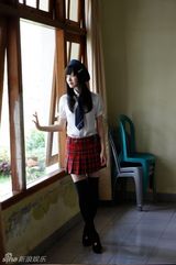组图：铃木爱理校服写真清纯可爱