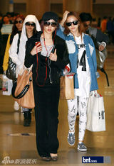 组图：东方神起等众星结束泰国演出返回韩国