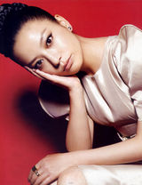 高清组图：赵薇登杂志封面 从容自在尽显风情