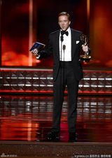 组图：《国土安全》戴米恩-路易斯夺剧情类视帝