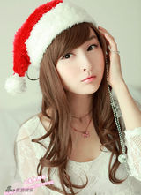 幻灯图集：小龙女彤彤化身圣诞宝贝 秀蕾丝装