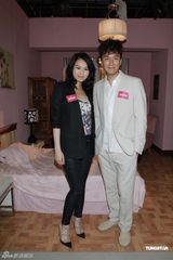 组图：胡杏儿马国明等助阵《恋爱季节》开机仪式