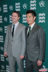 组图：郭富城马场巧遇球星欧文交流养马心得