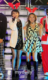 组图：JYP开唱Rain与师父同台 WG与2PM等齐聚一堂