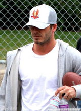 幻灯图：小贝率儿子军团打球 克鲁兹穿切尔西球衣