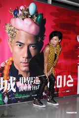 组图：郭富城小巨蛋开唱展过人舞技HIGH翻全场