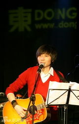 幻灯：张亚东携艺人北京跨年演唱 温暖情歌压轴