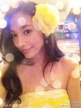 组图：吴佩慈微博私服分享 各色裙装款款有型