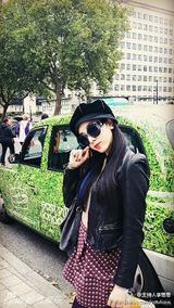 组图：李思思生活照曝光 一改春晚范儿变萌少女