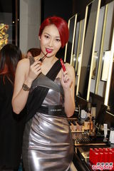 组图：许志安新年狂吃发福 大赞郑秀文煮菜厉害