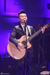 组图：林一峰个唱落幕获梁咏琪黄耀明现身支持