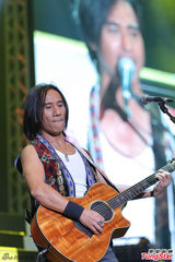 组图：动力火车16日开唱 S.H.E到场力挺