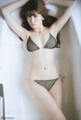 组图：AKB48性感女神小岛阳菜比基尼秀D奶