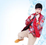 组图：冯铭潮写真呈现冰封世界 优质有型潮味多变