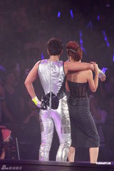 高清组图：罗志祥香港热辣开唱 容祖儿助阵献声